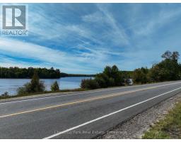 2442 520 Highway, Burk S Falls, ON P0A1C0 Photo 16