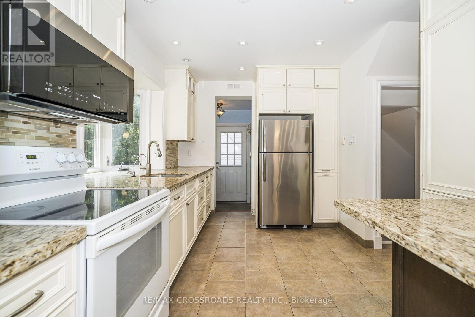 Photo of 19 STRATHGOWAN CRESCENT