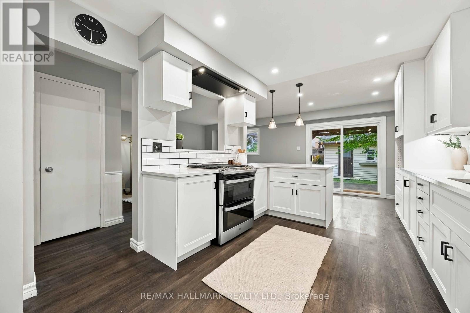 516 CREEKVIEW CIRCLE - 18