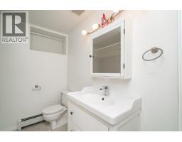 2948 Grant Street, Vancouver, BC V5K3E7 Photo 32