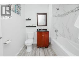 1405 Velvet Road, Gibsons, BC V0N1V0 Photo 12