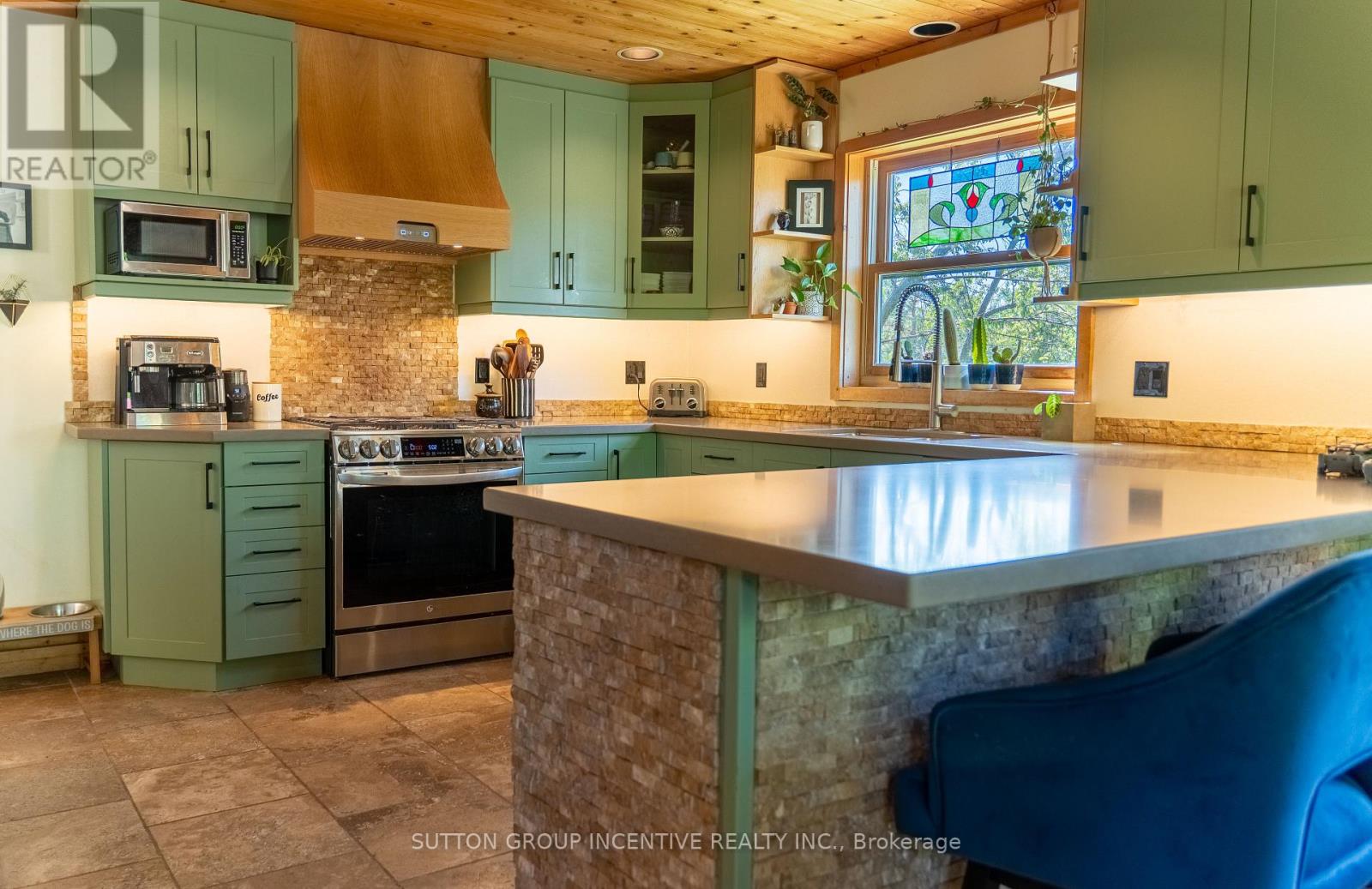 17 BRIDLE PATH - Image 16