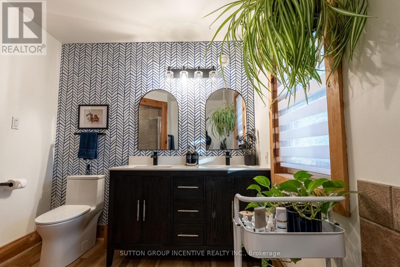 17 BRIDLE PATH - Image 31