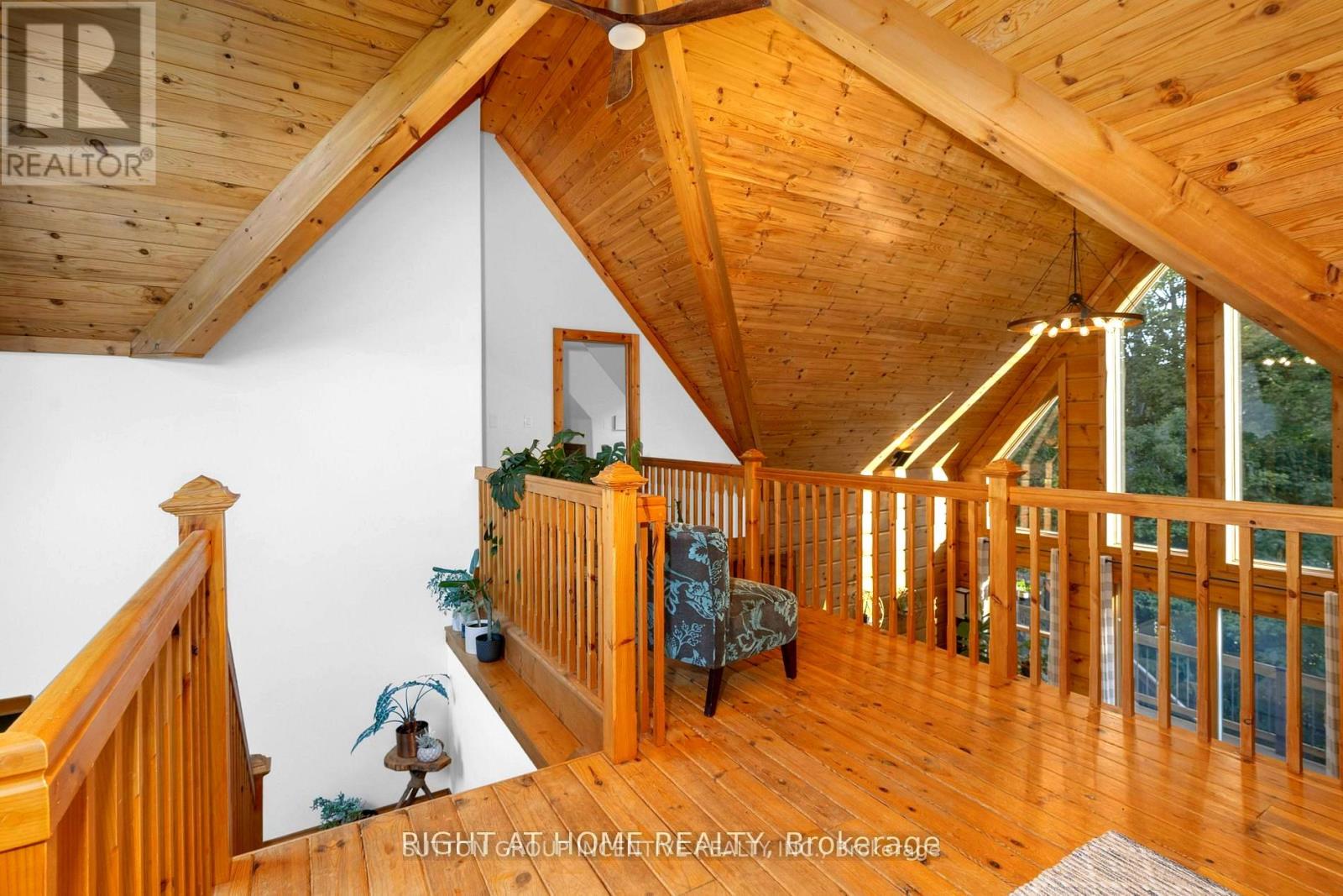 17 BRIDLE PATH - 33