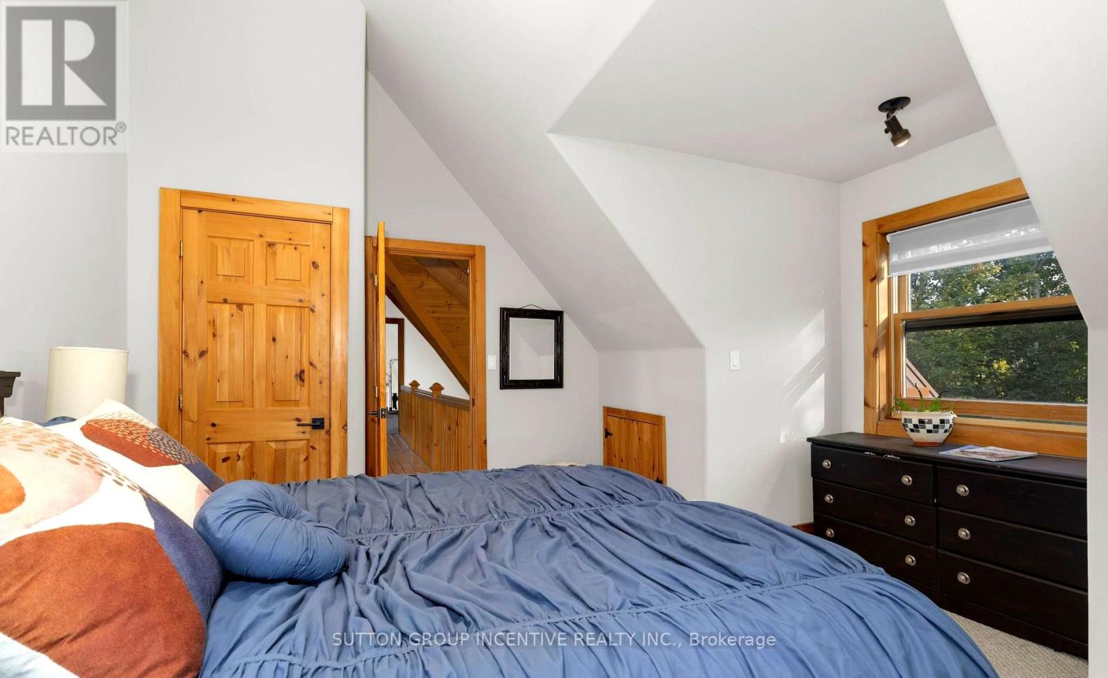 17 BRIDLE PATH - Image 35
