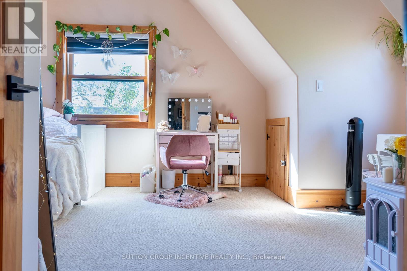 17 BRIDLE PATH - Image 36