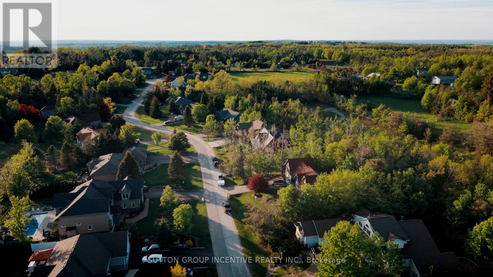 17 BRIDLE PATH - Image 44