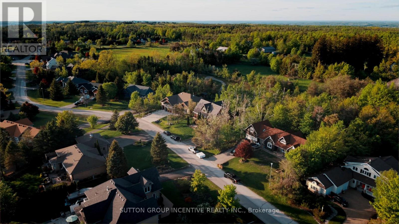 17 BRIDLE PATH - 45