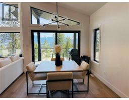 Kitchen - 1853 Pine Ridge Mountain Trail, Invermere, BC V0A1K4 Photo 12