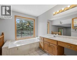 Family room - 119 Strathbury Bay Sw, Calgary, AB T3H1N3 Photo 17
