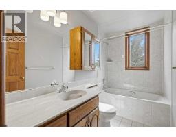 Great room - 119 Strathbury Bay Sw, Calgary, AB T3H1N3 Photo 18