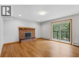 4pc Bathroom - 119 Strathbury Bay Sw, Calgary, AB T3H1N3 Photo 15