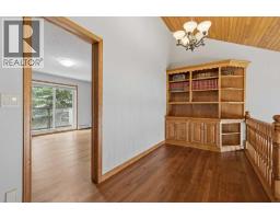 119 Strathbury Bay Sw, Calgary, AB T3H1N3 Photo 24