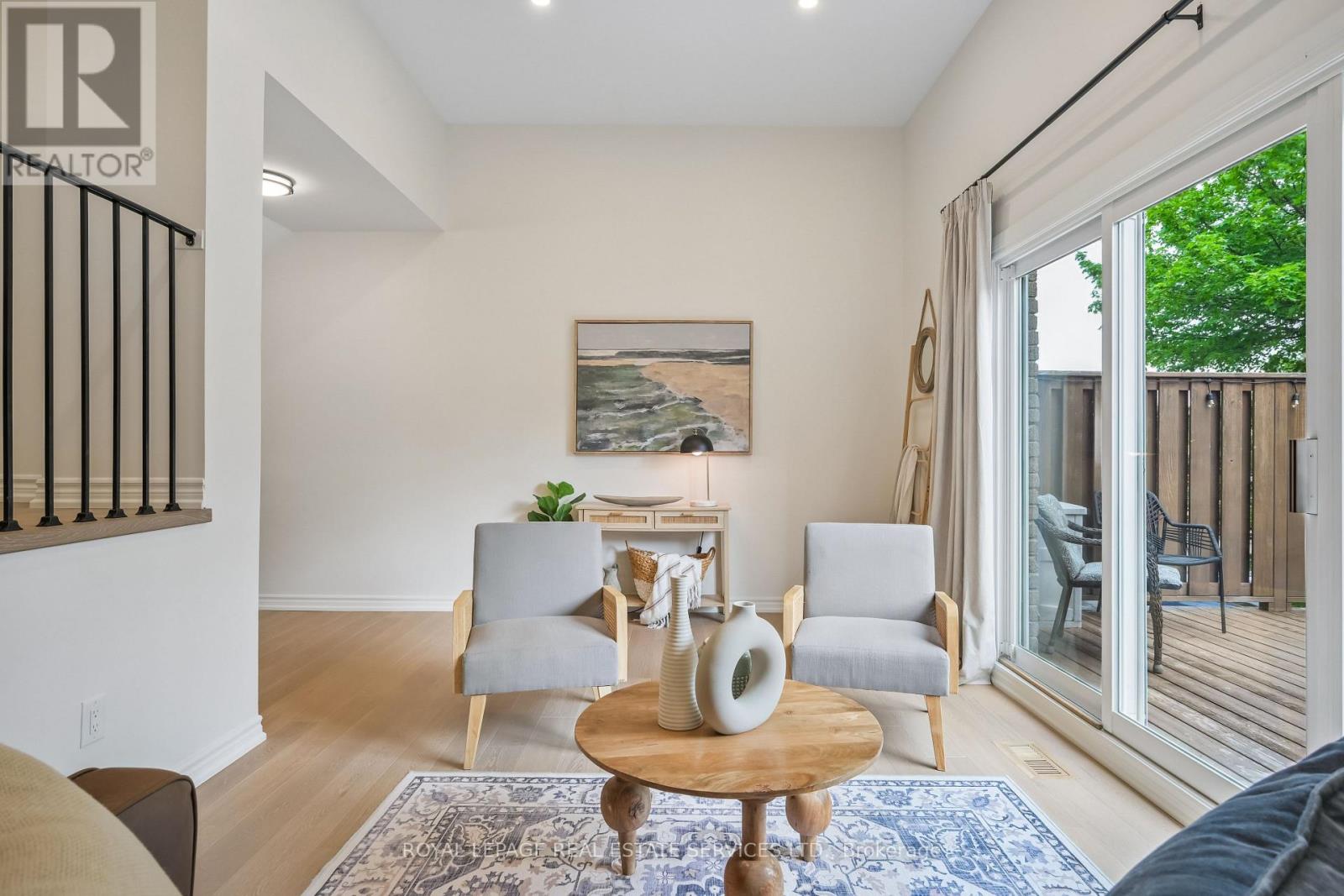 Photo of 1 - 2222 MARINE DRIVE