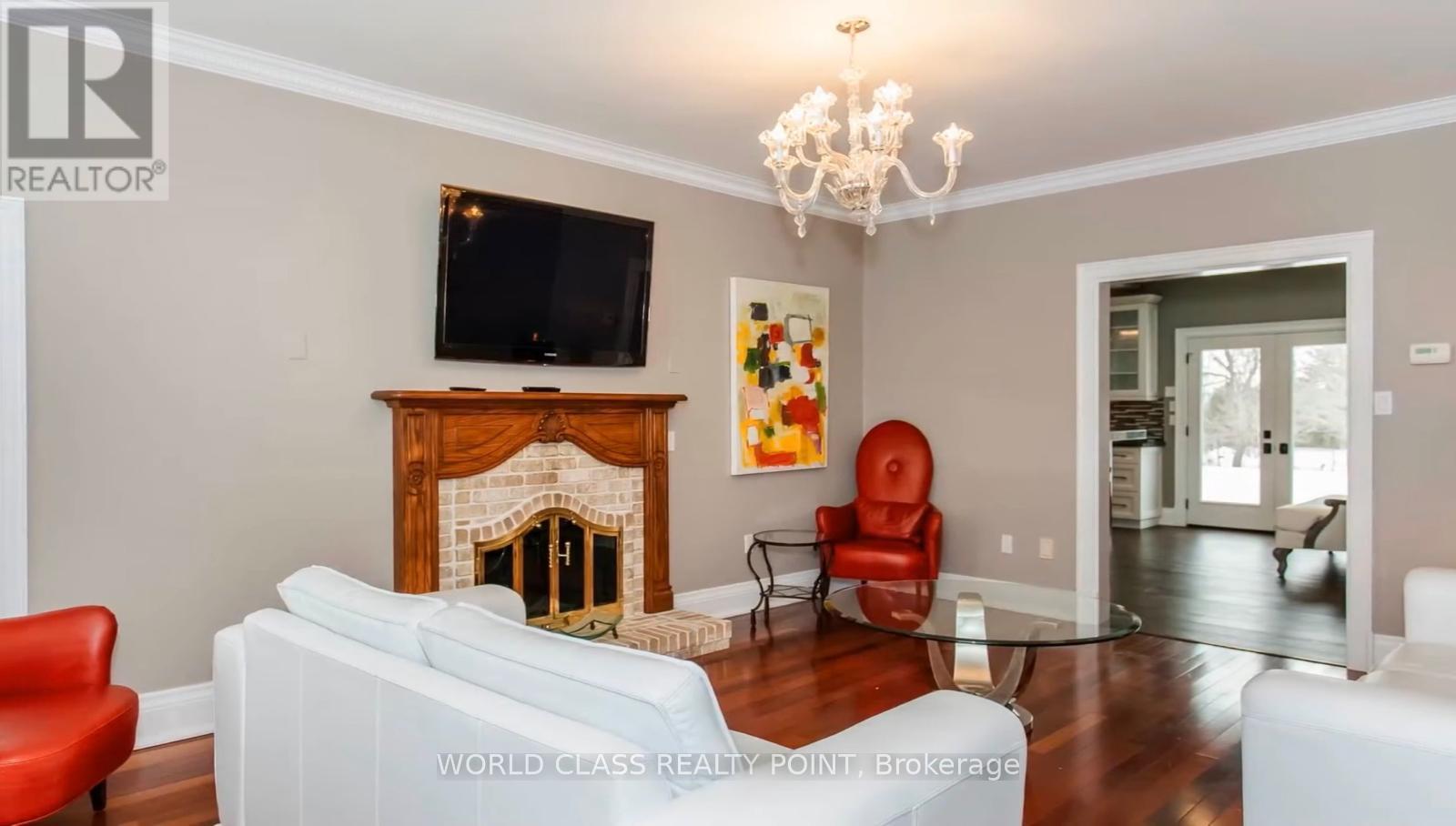 155 MEADOWLAND CRESCENT - 8