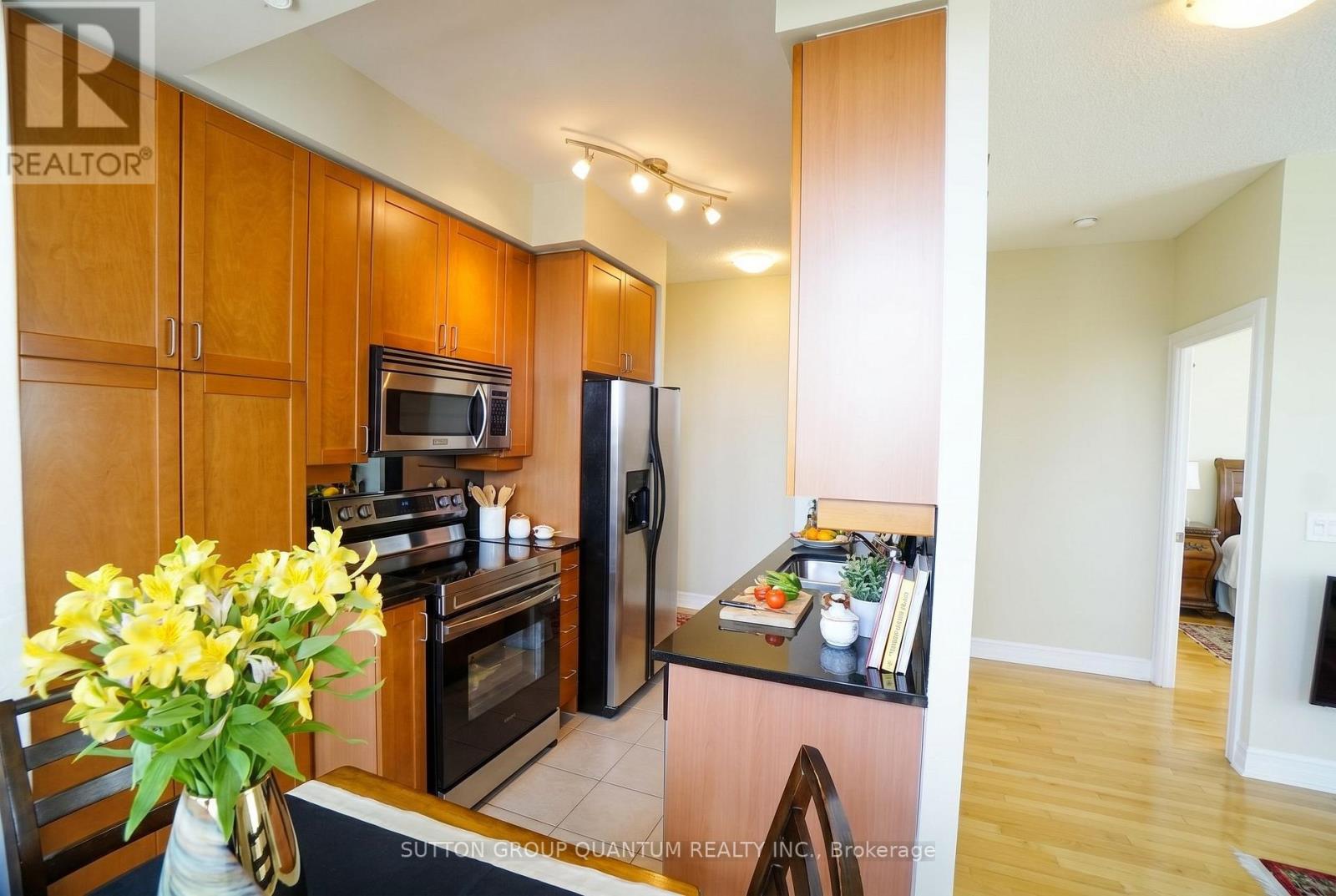 #2705 1 ELM DRIVE W - 10