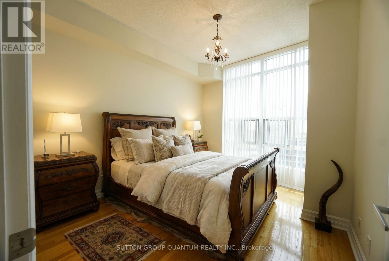 #2705 1 ELM DRIVE W - 15
