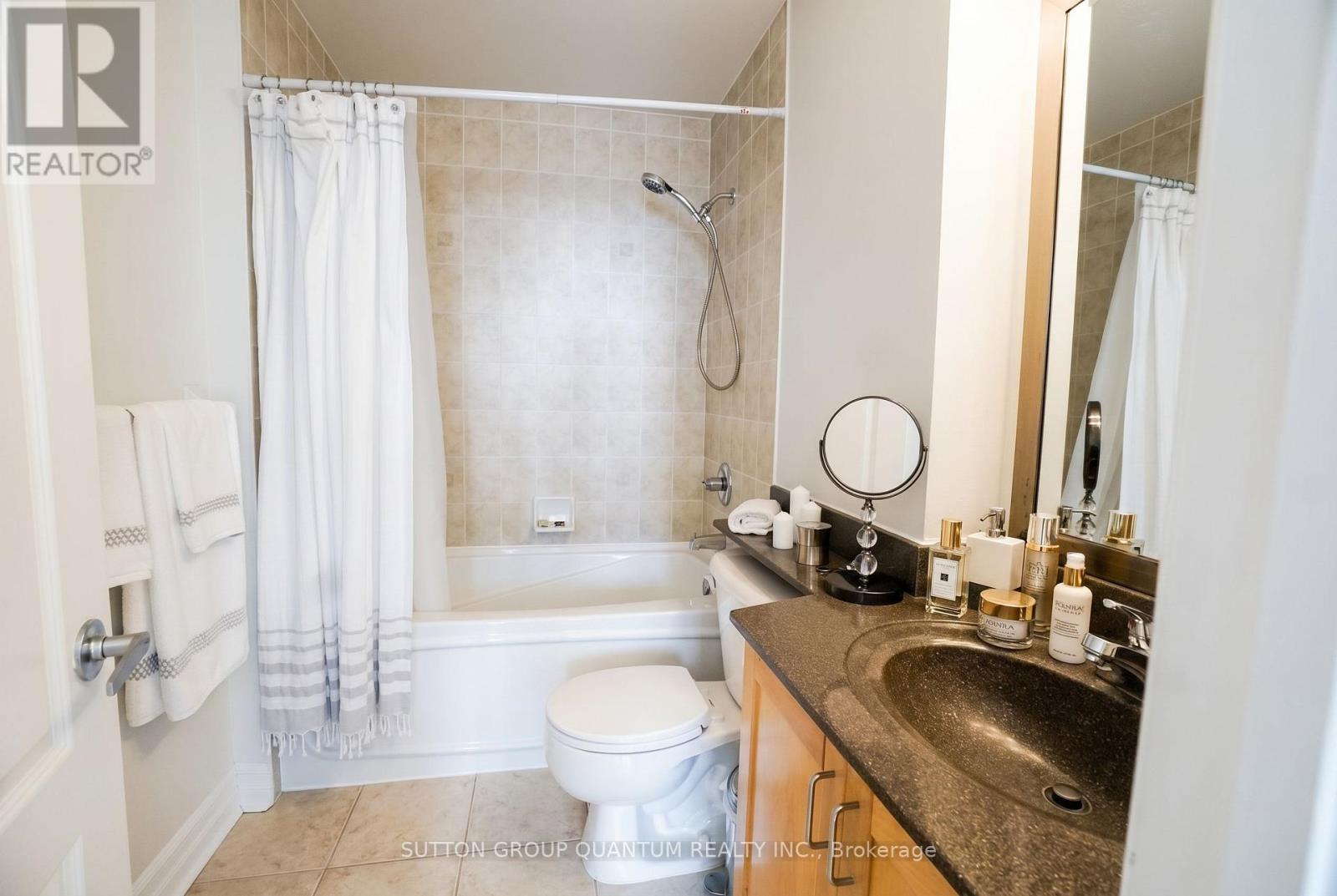 #2705 1 ELM DRIVE W - 16