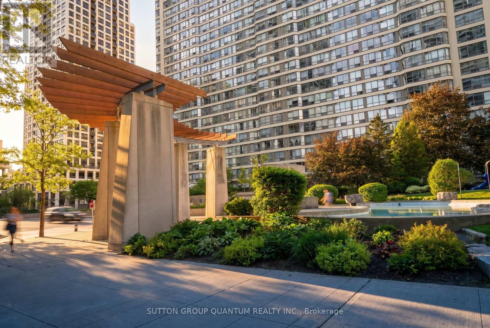 #2705 1 ELM DRIVE W - 2
