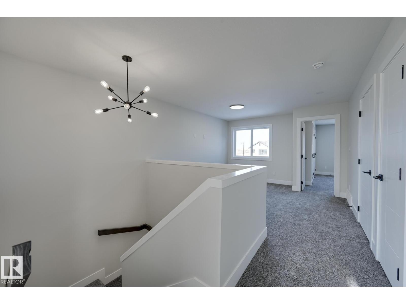 273 Edgemont GR NW - 18