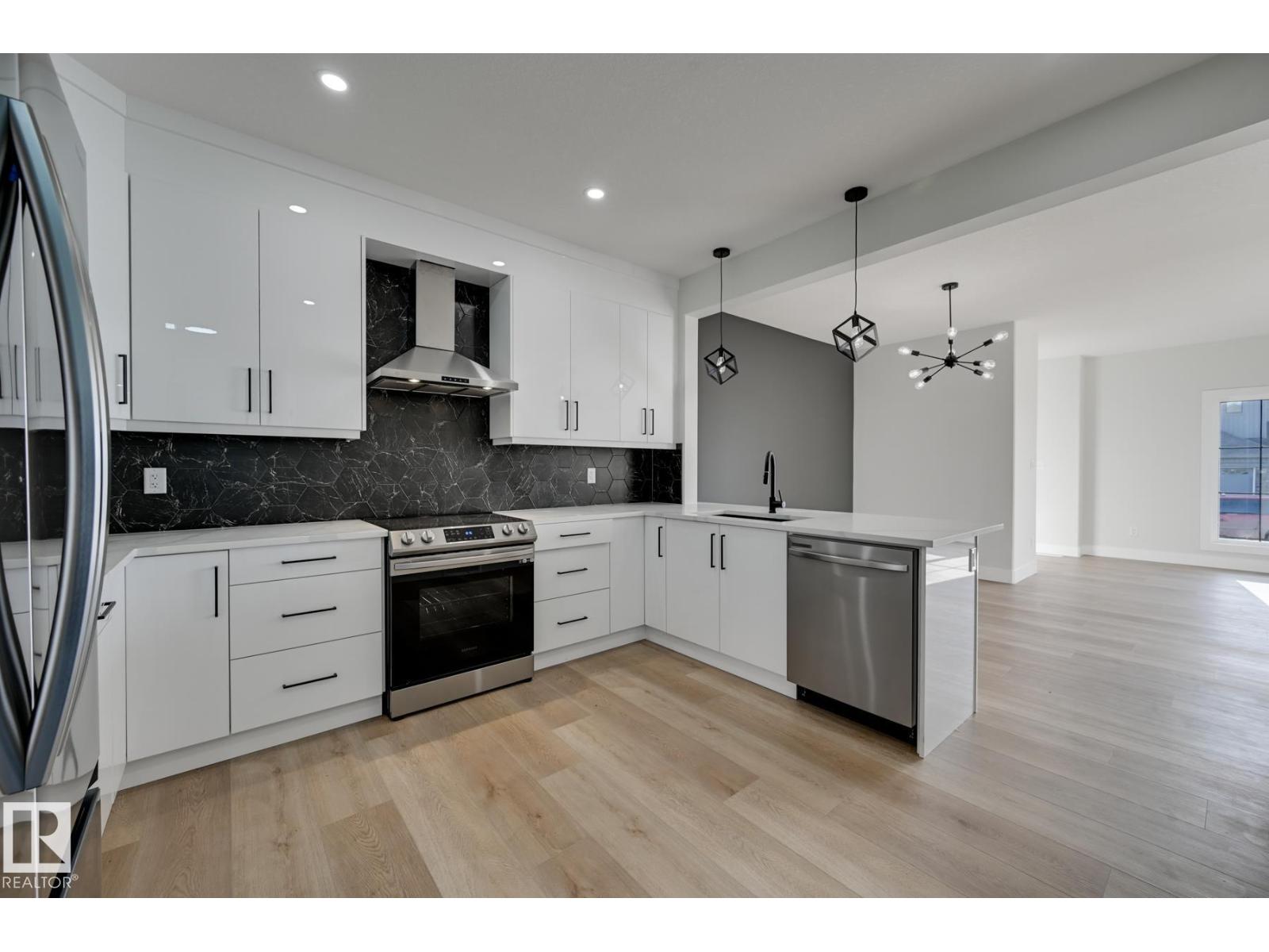 273 Edgemont GR NW - 11