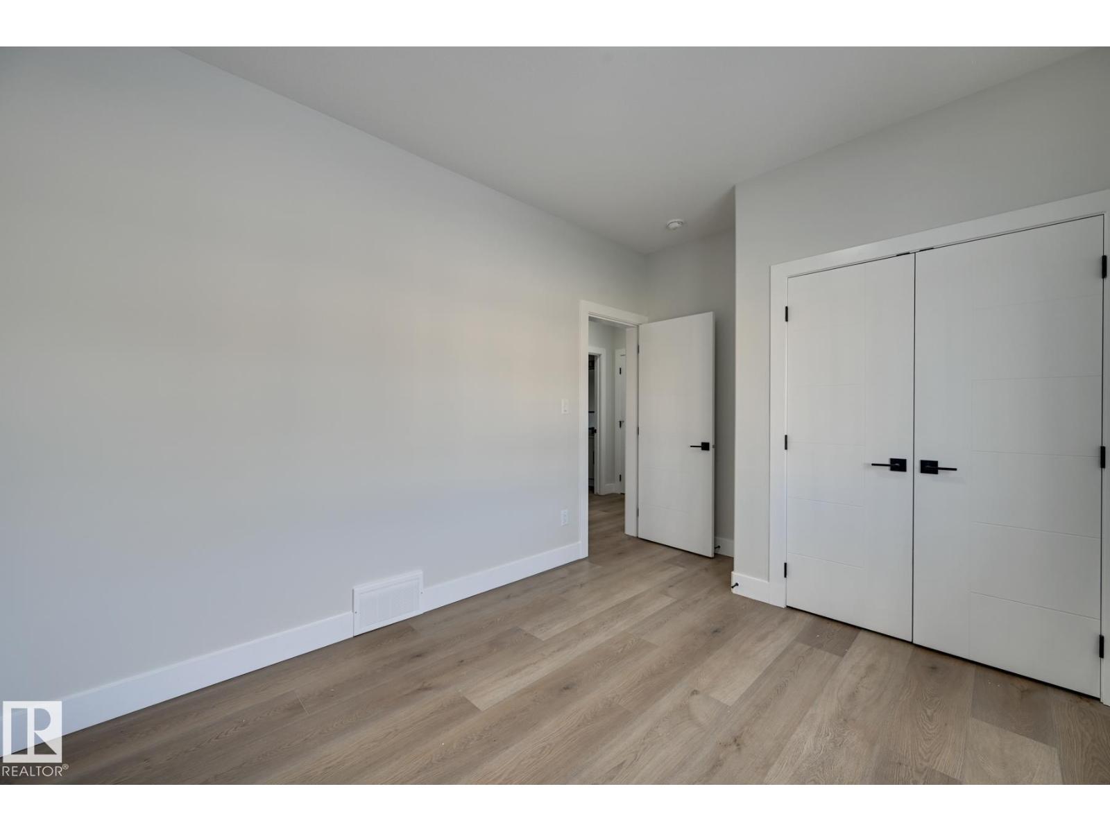 273 Edgemont GR NW - 17