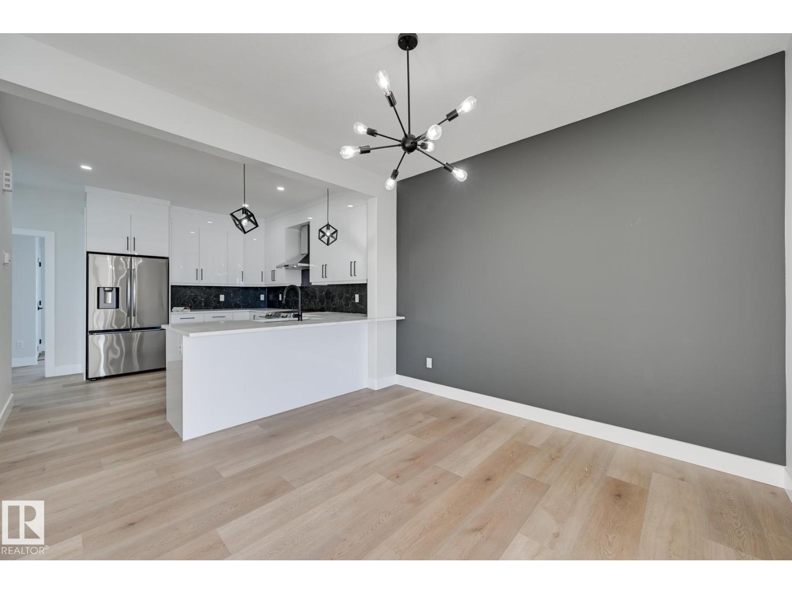 273 Edgemont GR NW - 7