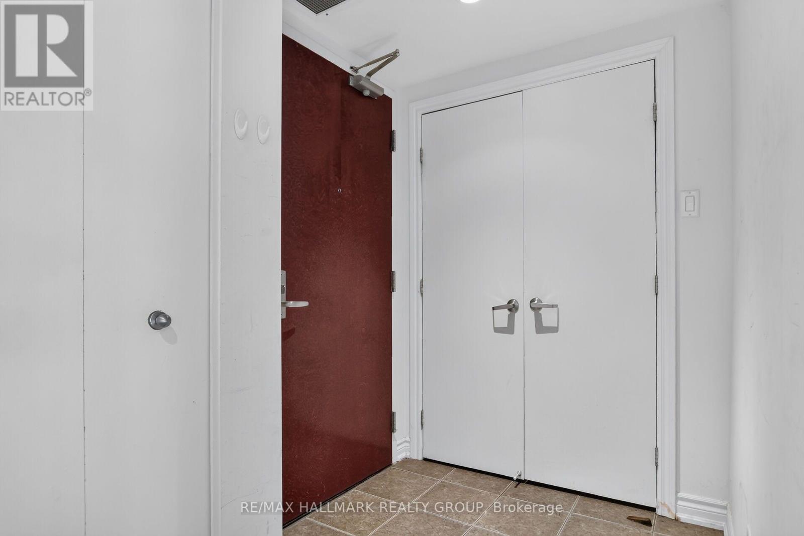 #203 234 RIDEAU STREET - 5