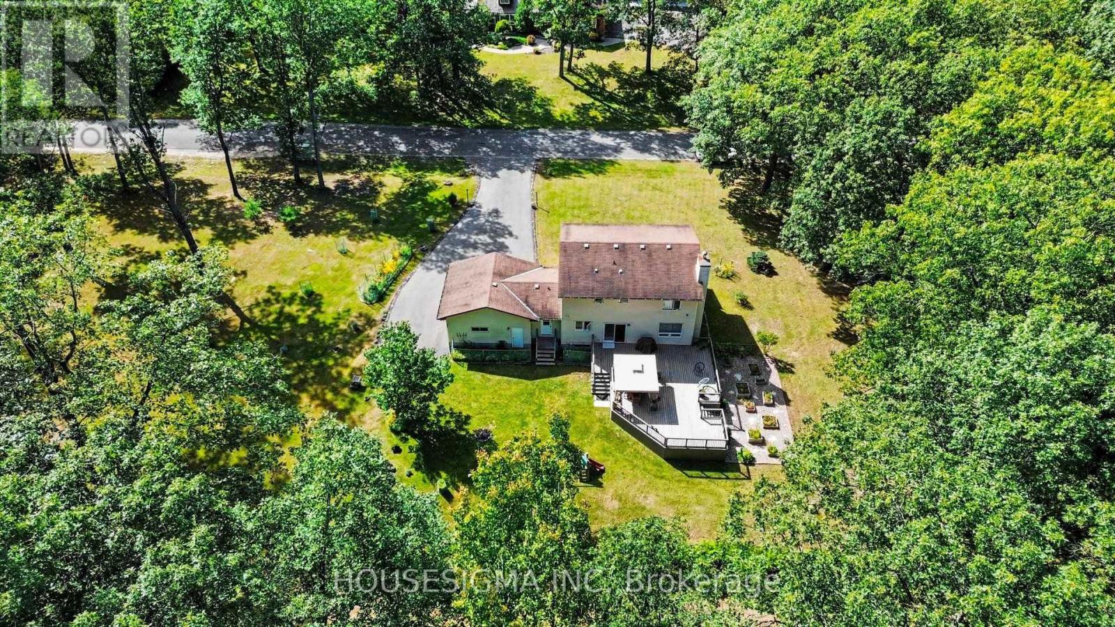 312 FIRESIDE DRIVE - Image 37