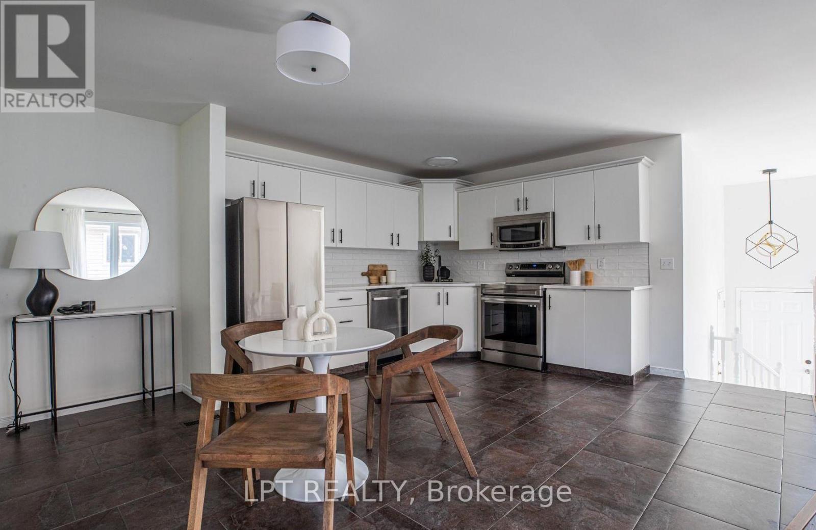 11866 BROUILLETTE COURT - 11