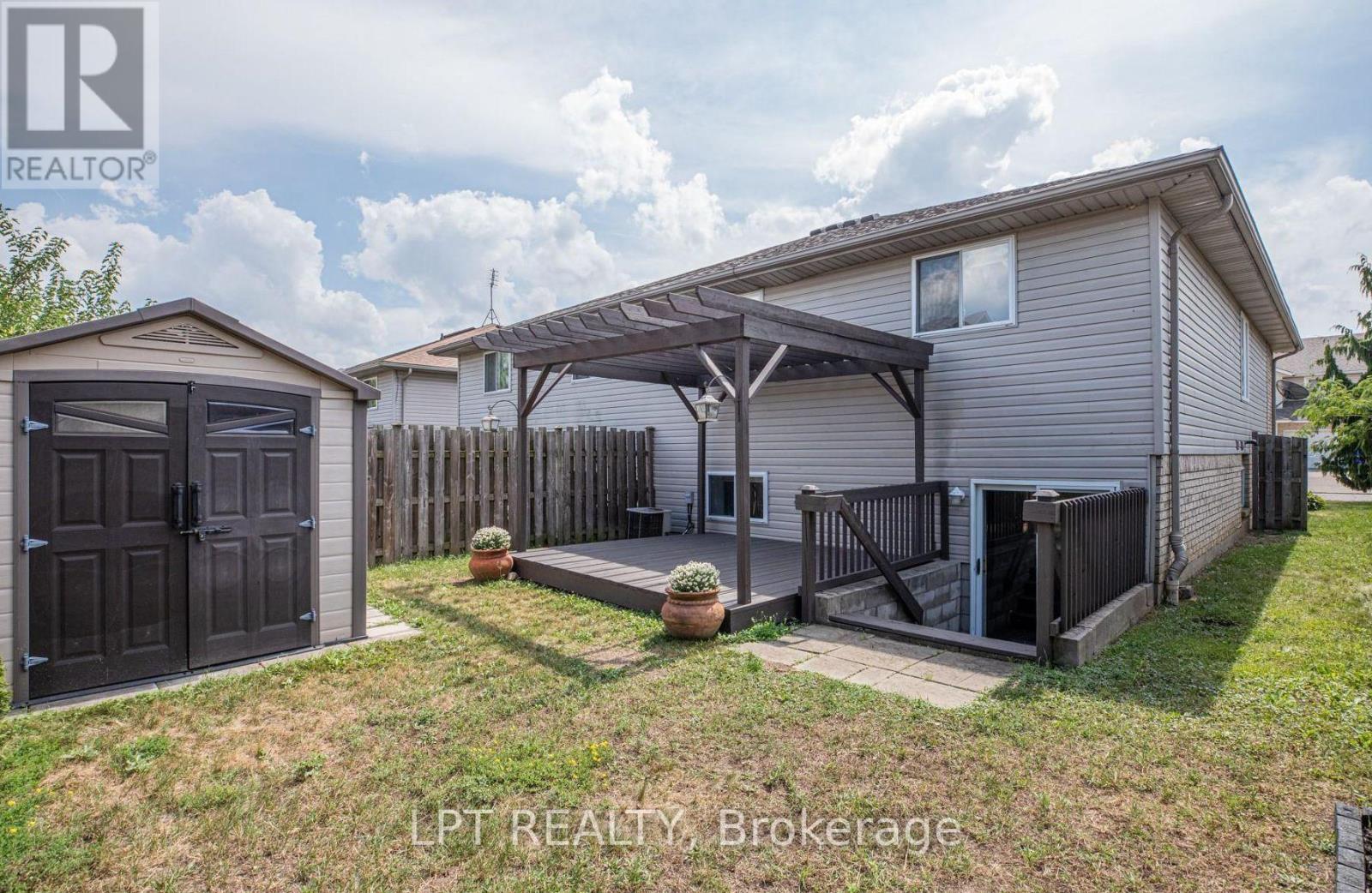 11866 BROUILLETTE COURT - 23