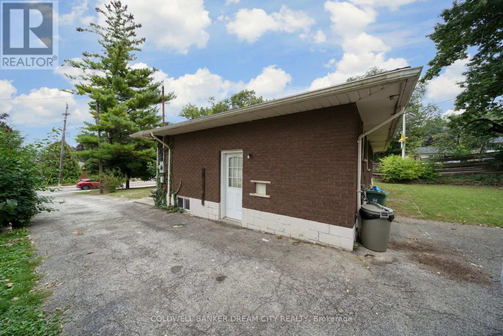 355 SANATORIUM ROAD - 42