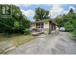 Recreational, Games room - 355 Sanatorium Road, Hamilton, ON L9C2A5 Photo 10