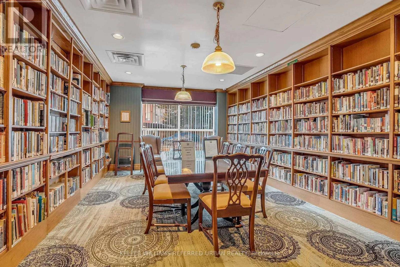 #524 18 CONCORDE PLACE - Image 35