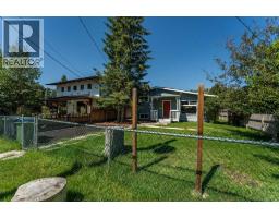 106 Elma Street W - photo 2
