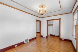 945 Dominion Street, Winnipeg, MB R3G2N9 Photo 8