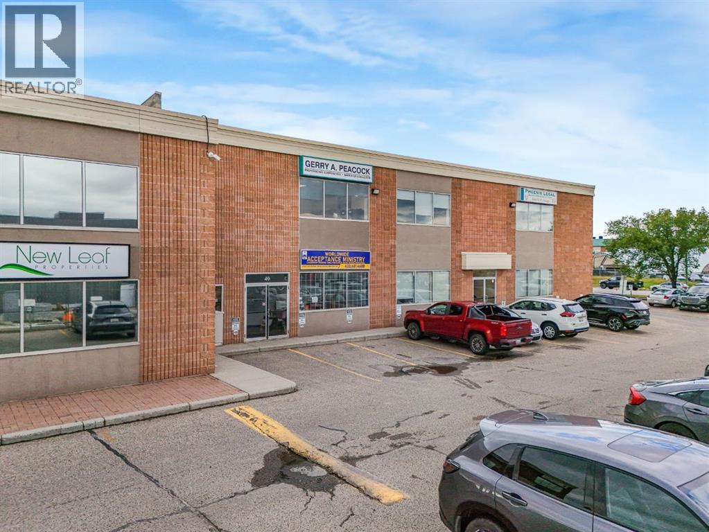 40, 2333 18 Avenue NE, Calgary — photo 3