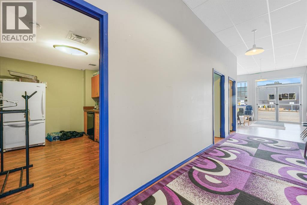 40, 2333 18 Avenue NE, Calgary — photo 25