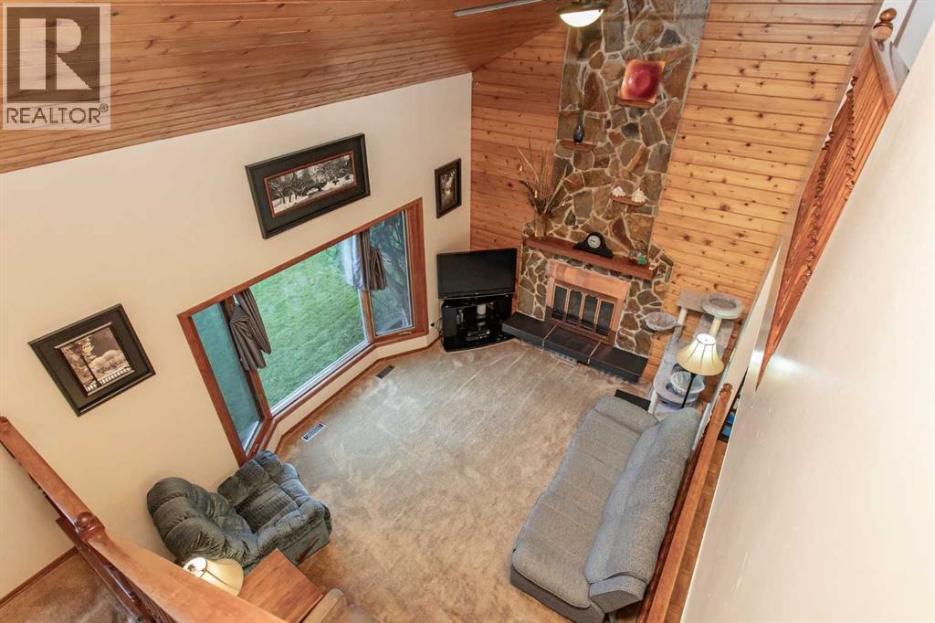 Listing photo – 6107 55 Avenue, Ponoka