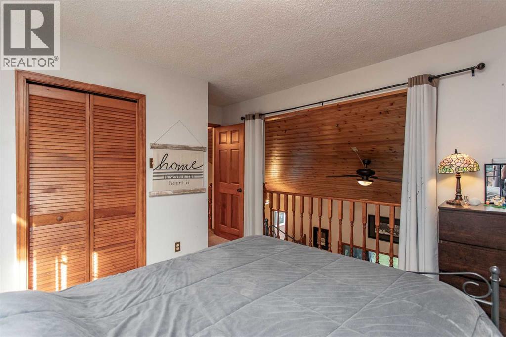 Listing photo – 6107 55 Avenue, Ponoka