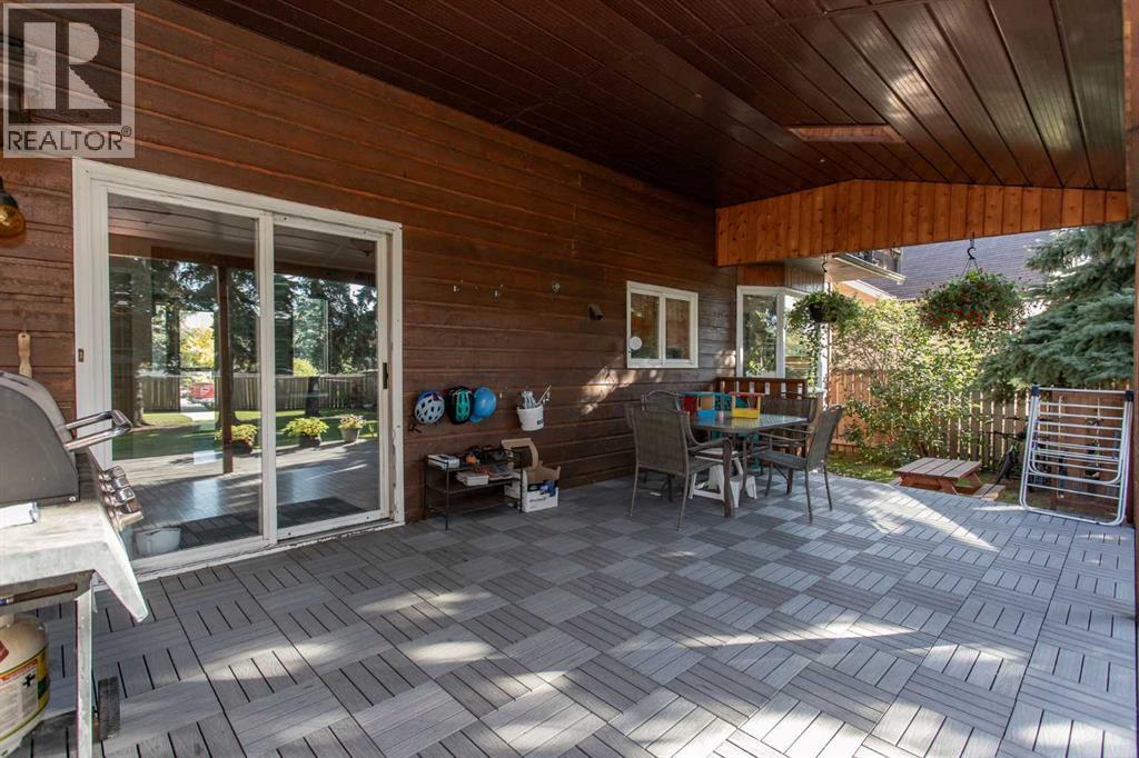 Listing photo – 6107 55 Avenue, Ponoka