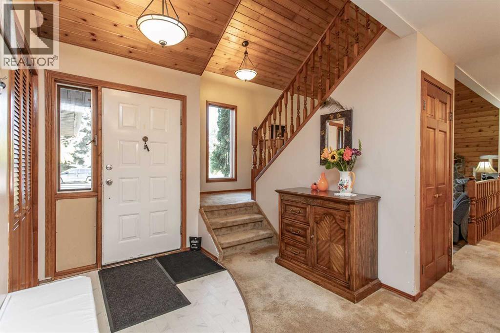 Listing photo – 6107 55 Avenue, Ponoka