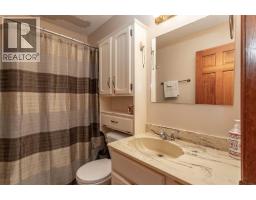 6107 55 Avenue, Ponoka, AB T4J1L2 Photo 16