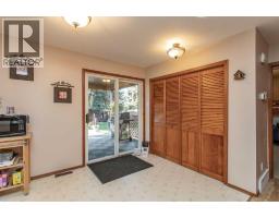 4pc Bathroom - 6107 55 Avenue, Ponoka, AB T4J1L2 Photo 8