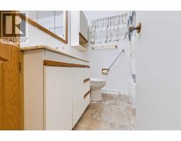 107 Hallbrook Drive Sw, Calgary, AB T2V3H8 Photo 26