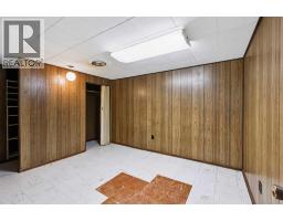 107 Hallbrook Drive Sw, Calgary, AB T2V3H8 Photo 36