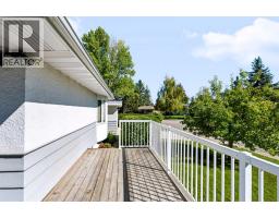 Den - 107 Hallbrook Drive Sw, Calgary, AB T2V3H8 Photo 9