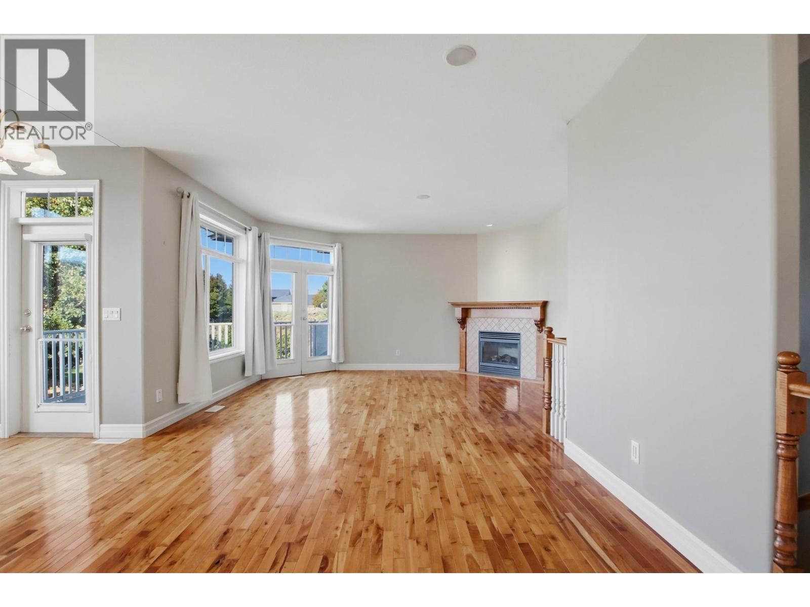 317 Mariposa Court - 17