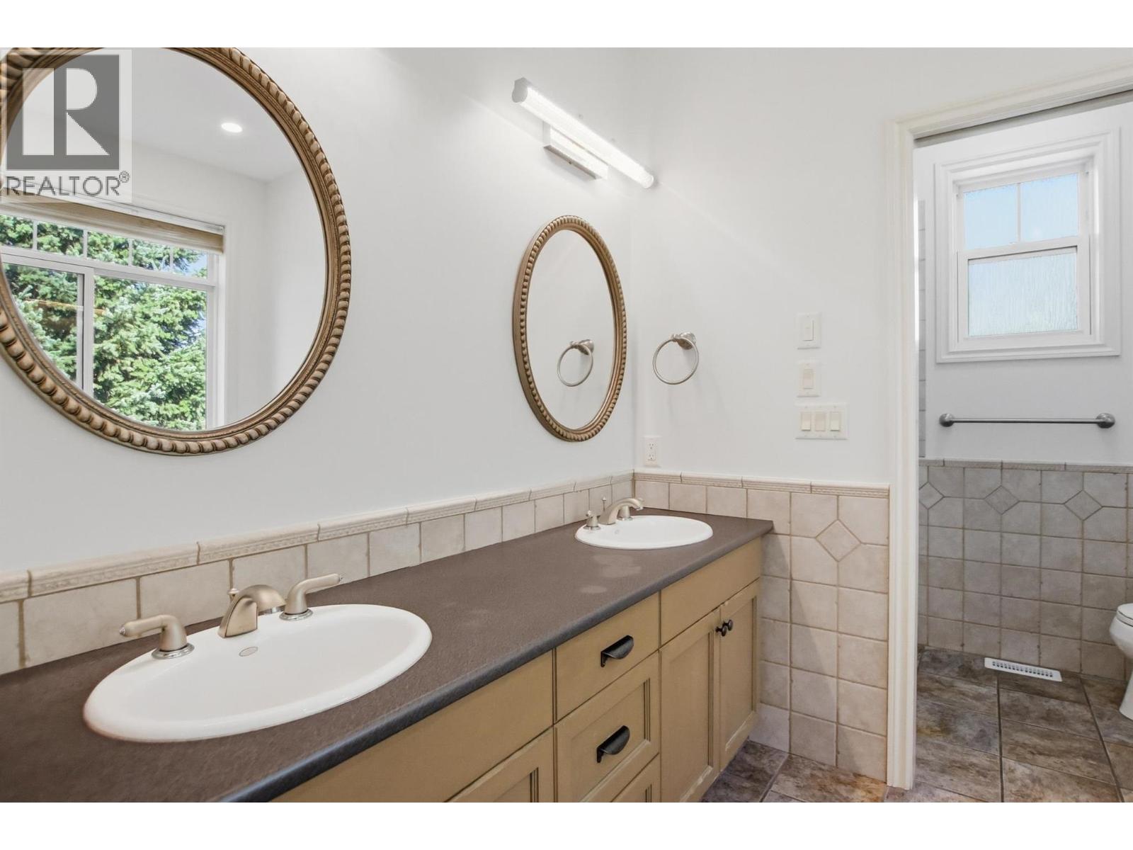 317 Mariposa Court - Image 19