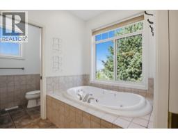 317 Mariposa Court, Kamloops, BC V2H1R3 Photo 24